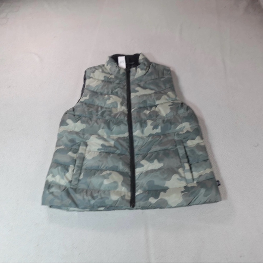 GAP Kids Green Camouflage Puffer Vest